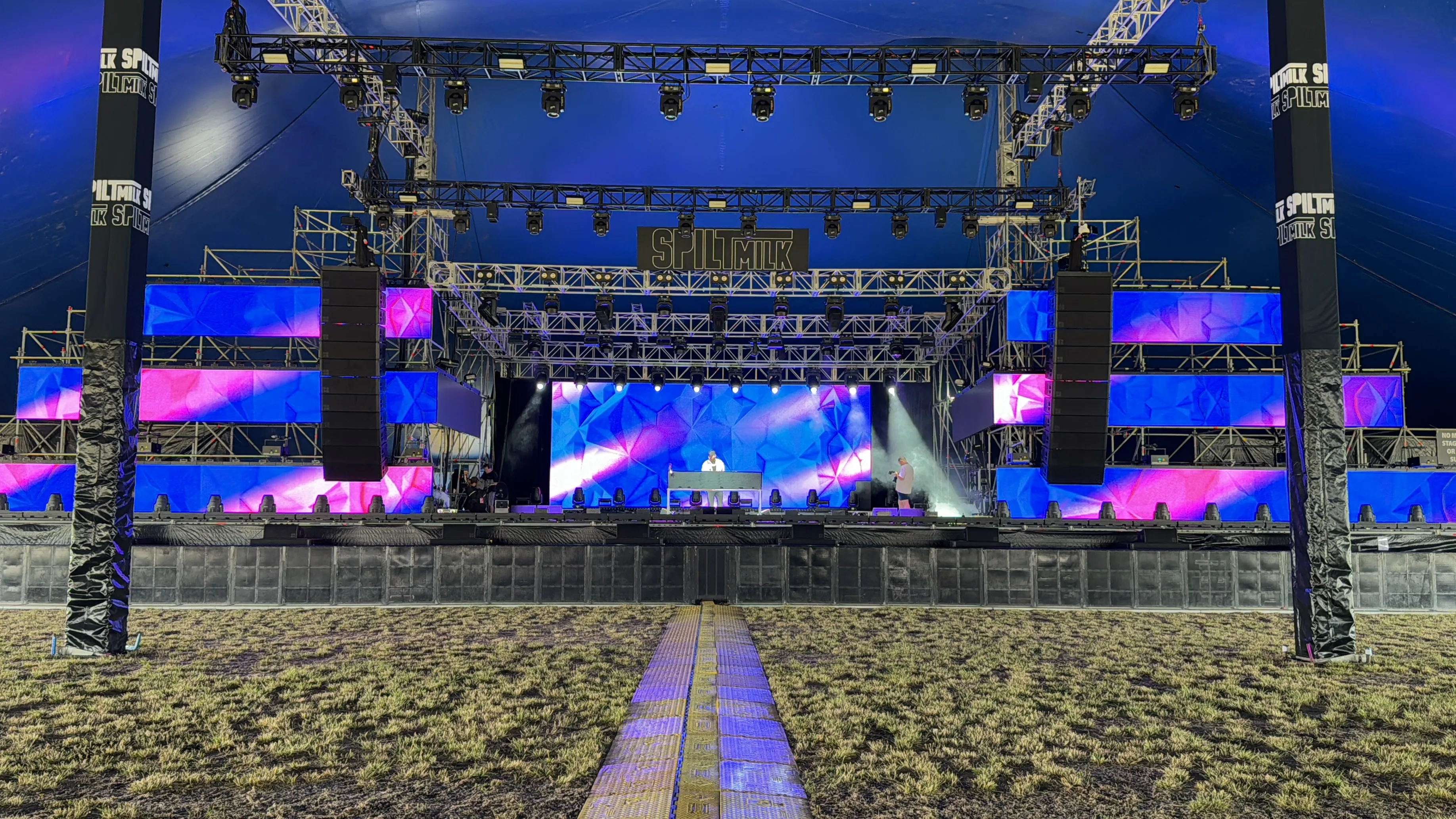 '23 Spilt Milk - Basquiat Stage - Canberra